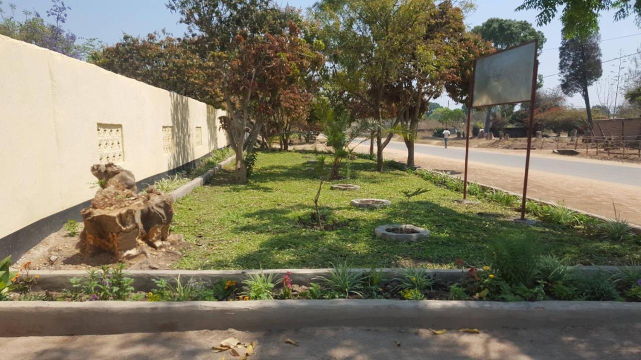 The Oasis Evergreen Lodge Choma 외부 사진